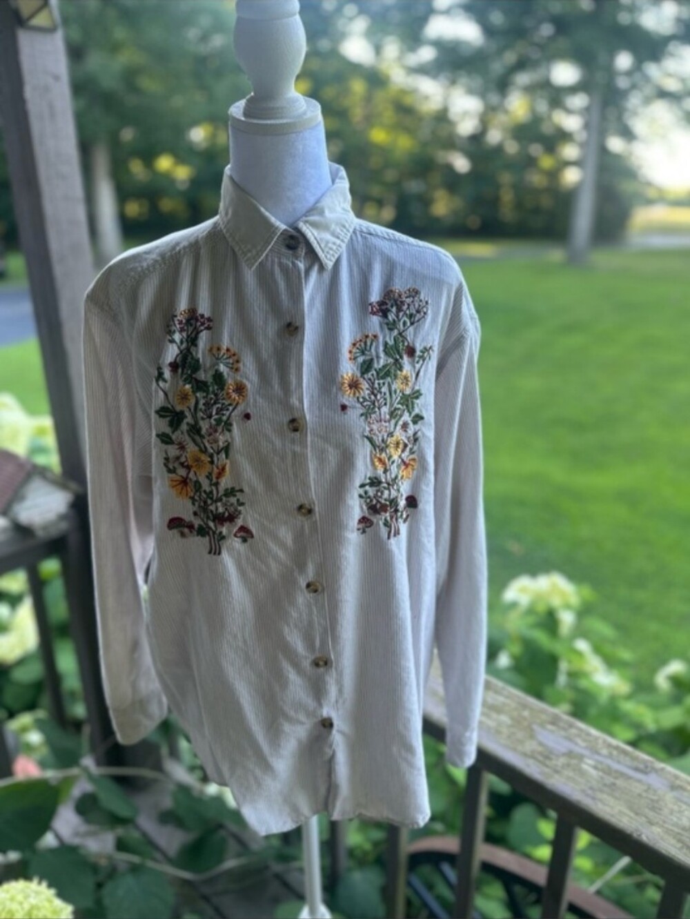 80s Vintage Casey & Max Garden Embroidery Shirt